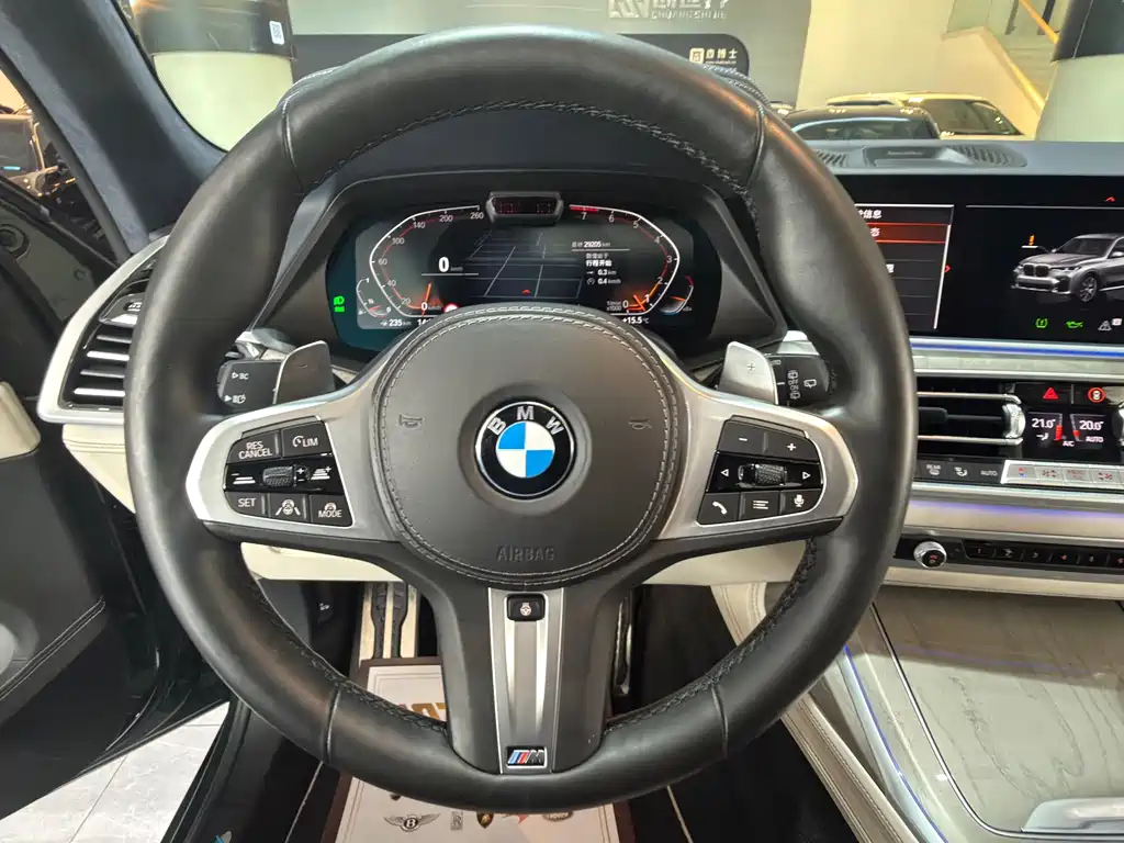 BMW X7 2022 — фото 17