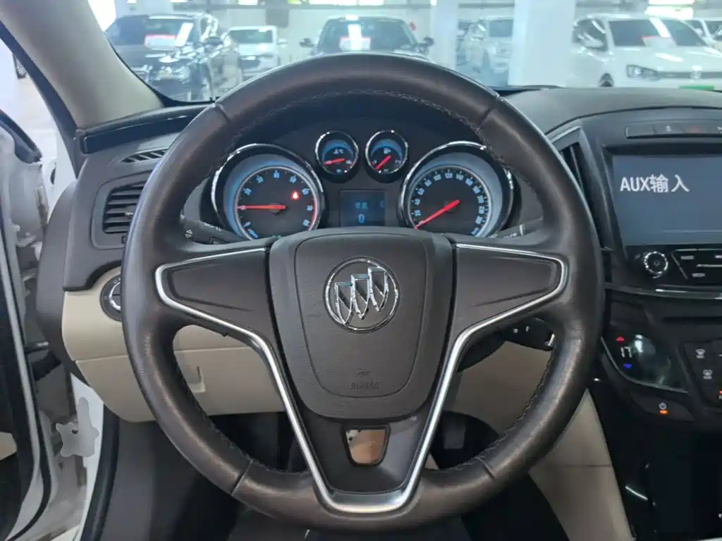 Buick Regal 2015 — фото 11