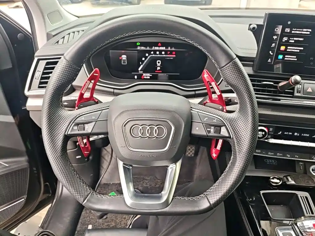 Audi Q5L 2022 — фото 11