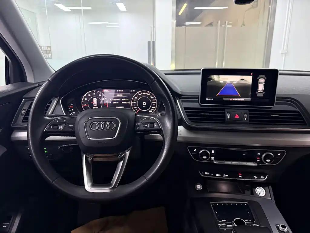 Audi Q5L 2021 — фото 16