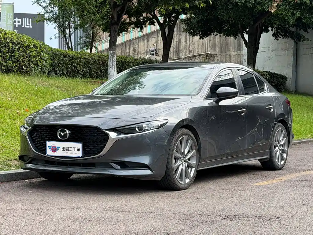 Mazda 3 Axela 2022