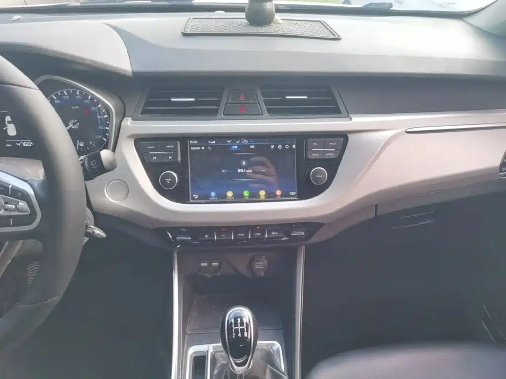 Geely Vision X3 2019 — фото 18