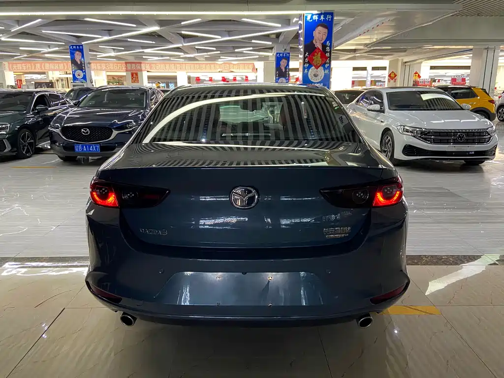 Mazda 3 Axela 2023