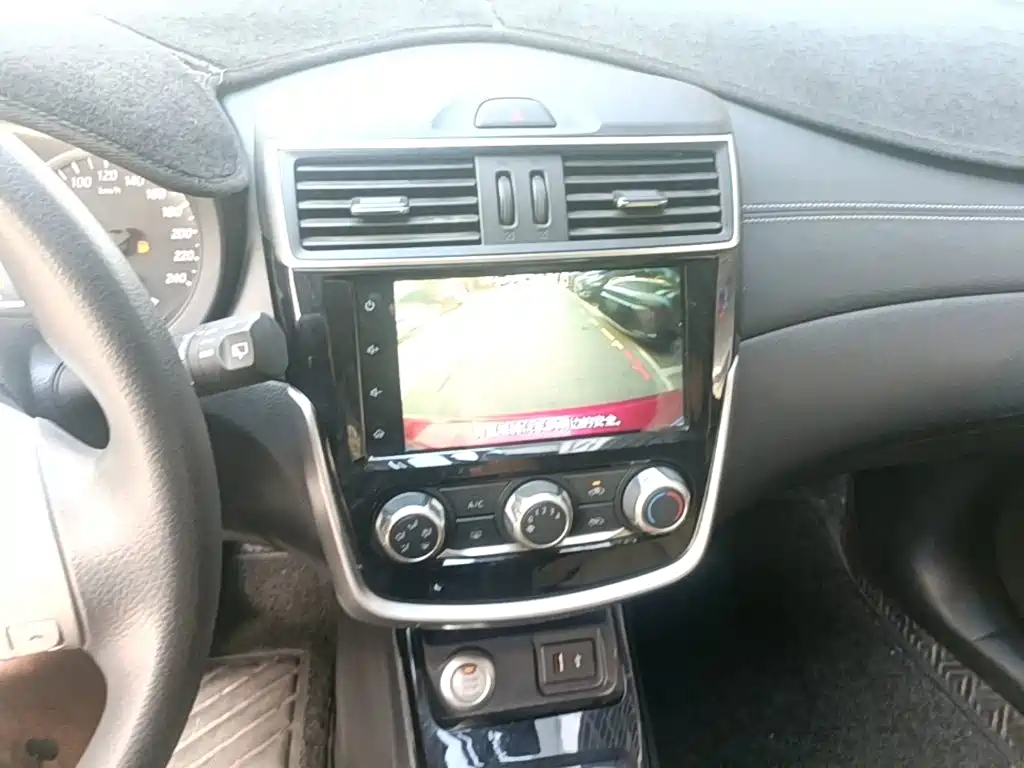 Nissan Tiida 2019 — фото 13