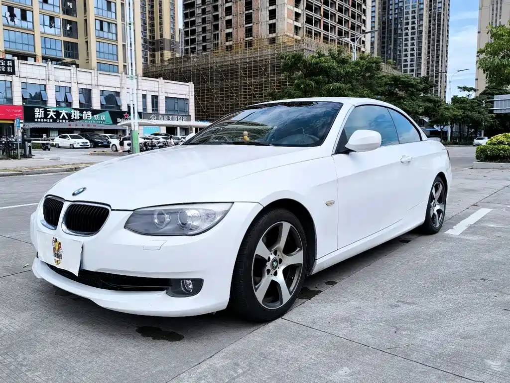 BMW 3 Series 2011 — фото 1