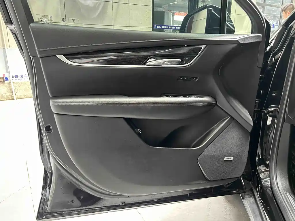 Cadillac XT5 2022 — фото 11