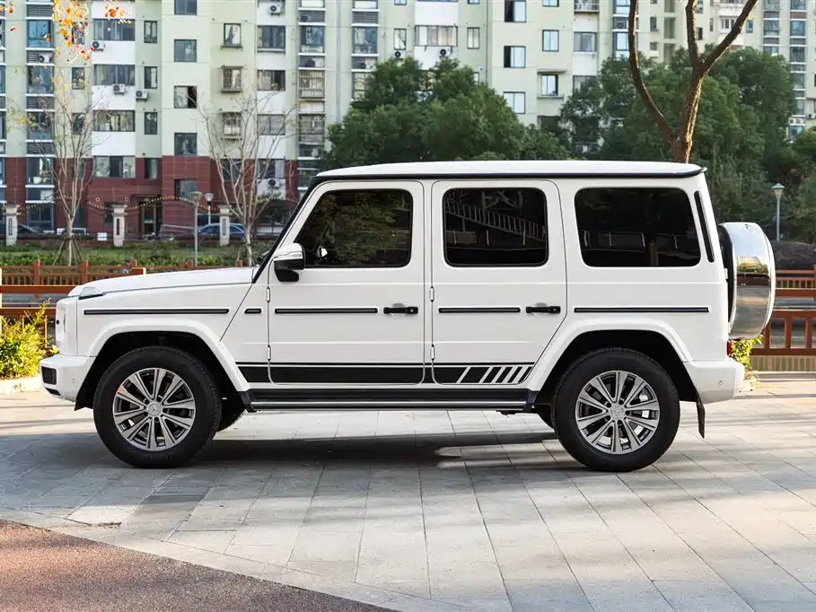 Mercedes-Benz G-Class 2023 — фото 4