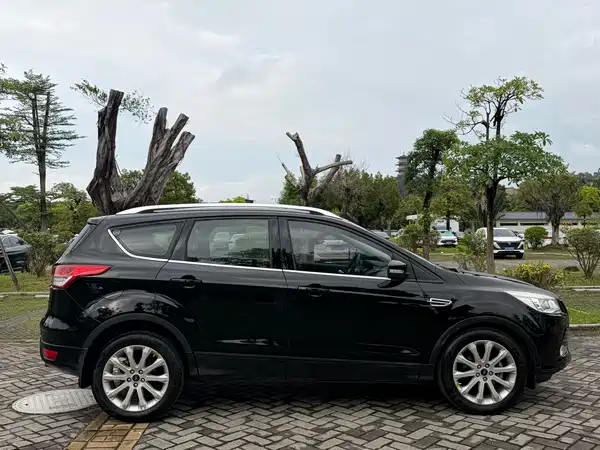Ford Kuga 2015