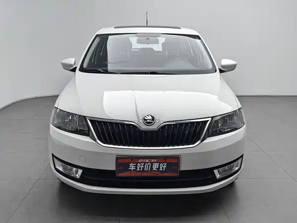 Skoda Rapid Spaceback 2015