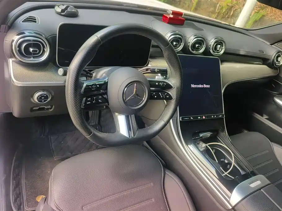 Mercedes-Benz C-Class 2023 — фото 12