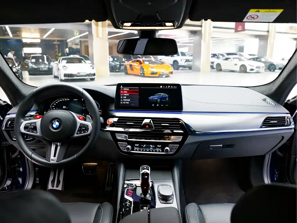 BMW M5 2023 — фото 11