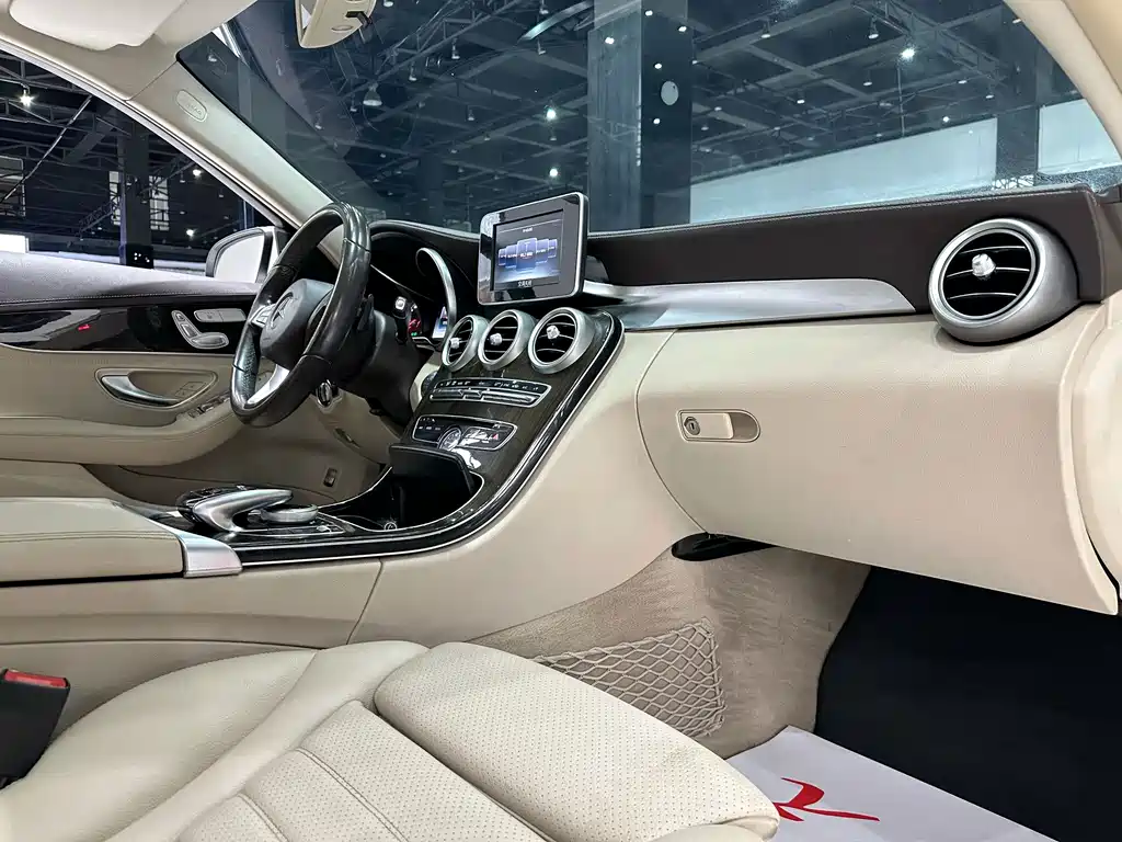 Mercedes-Benz C-Class 2015 — фото 12