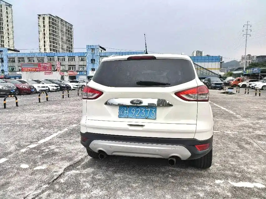 Ford Kuga 2014 — фото 6