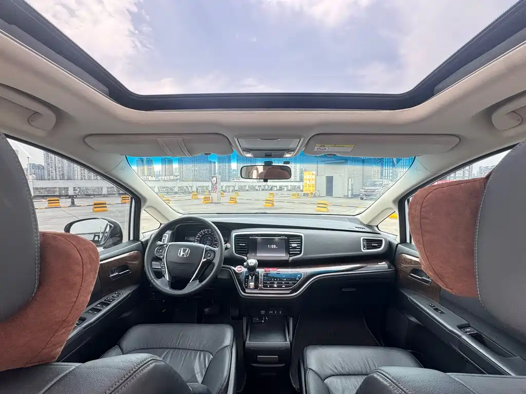 Honda Odyssey 2018 — фото 11