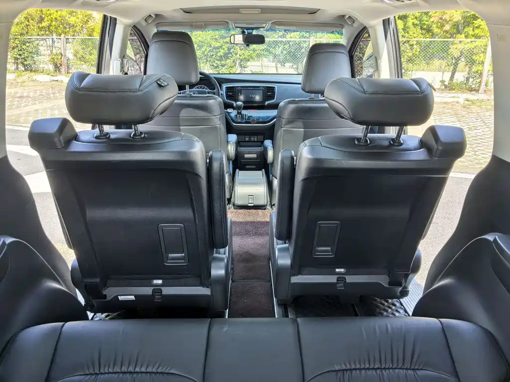 Honda Odyssey 2018 — фото 15