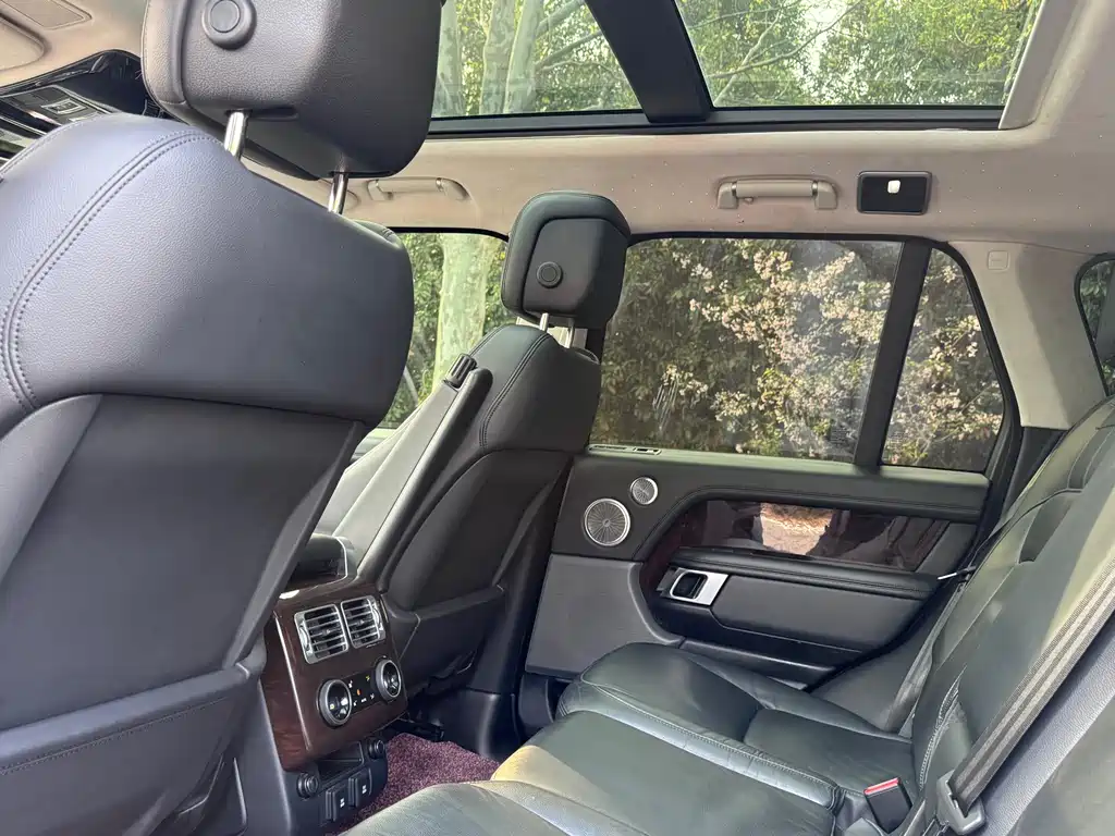 Land Rover Range Rover 2021 — фото 12