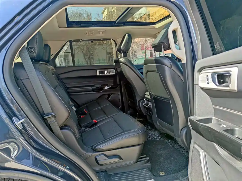 Ford Explorer 2020 — фото 11