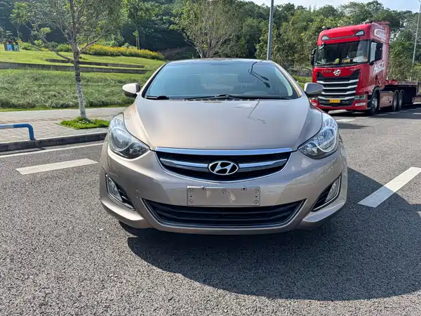 Hyundai Elantra Langdong 2015