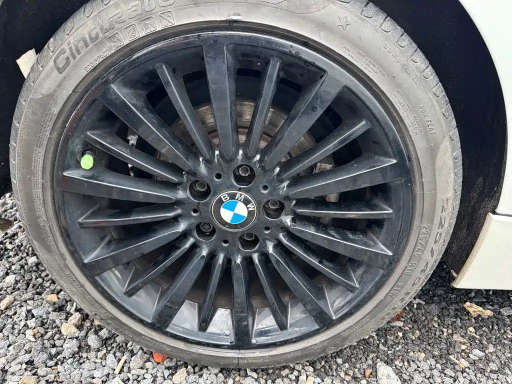BMW 3 Series 2018 — фото 18