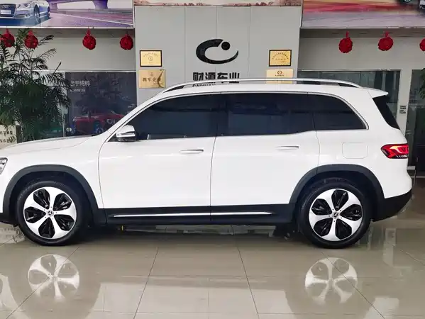 Mercedes-Benz GLB 2021