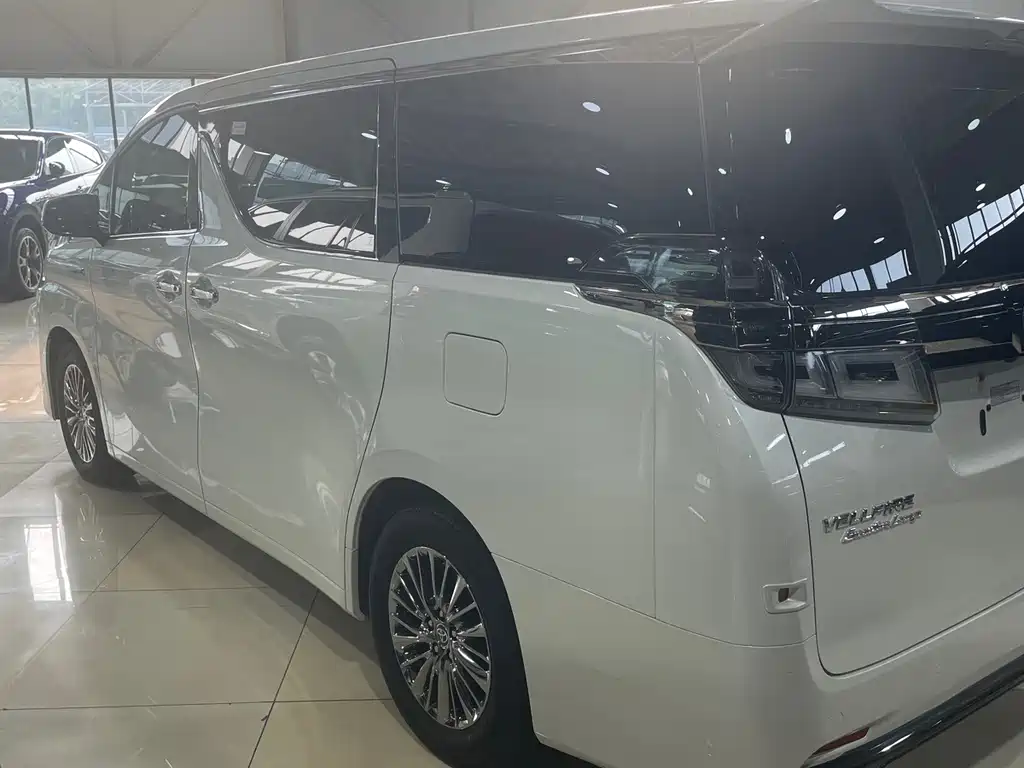 Toyota Vellfire 2020 — фото 8
