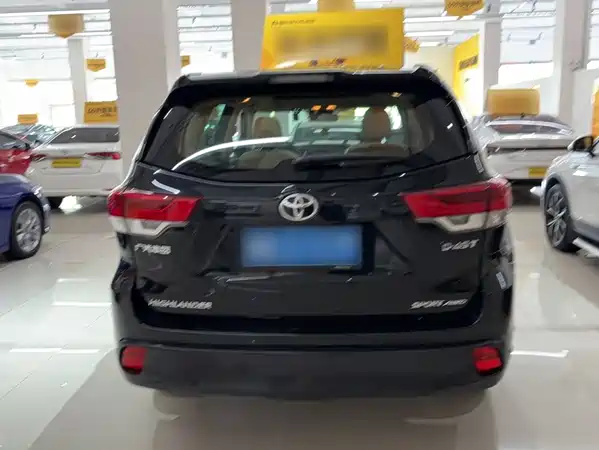 Toyota Highlander 2021