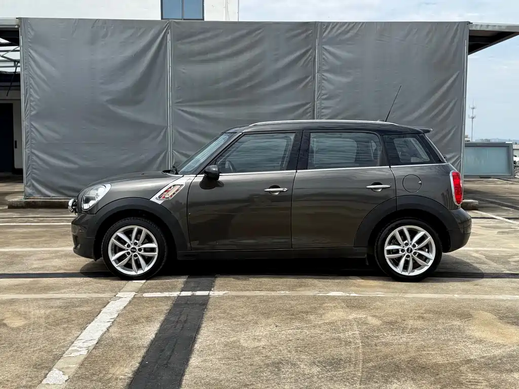 MINI Countryman 2015 — фото 13