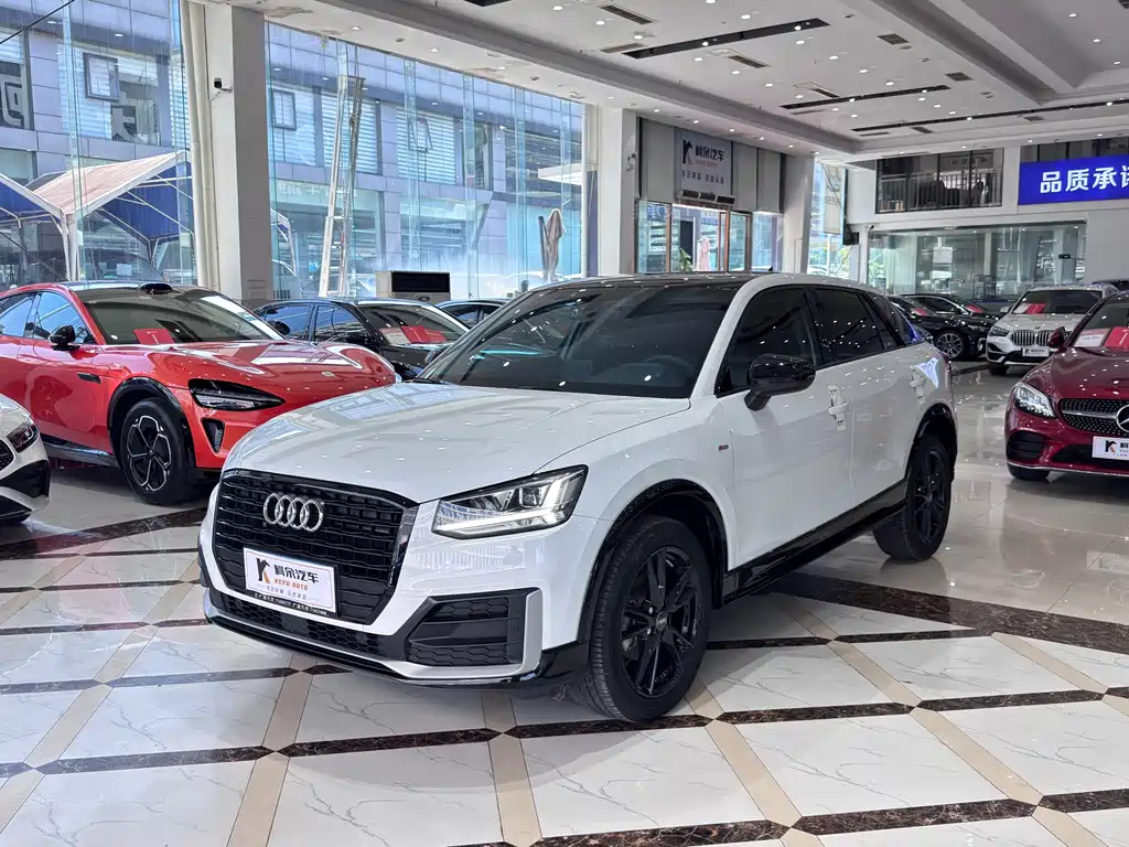 Audi Q2L 2021
