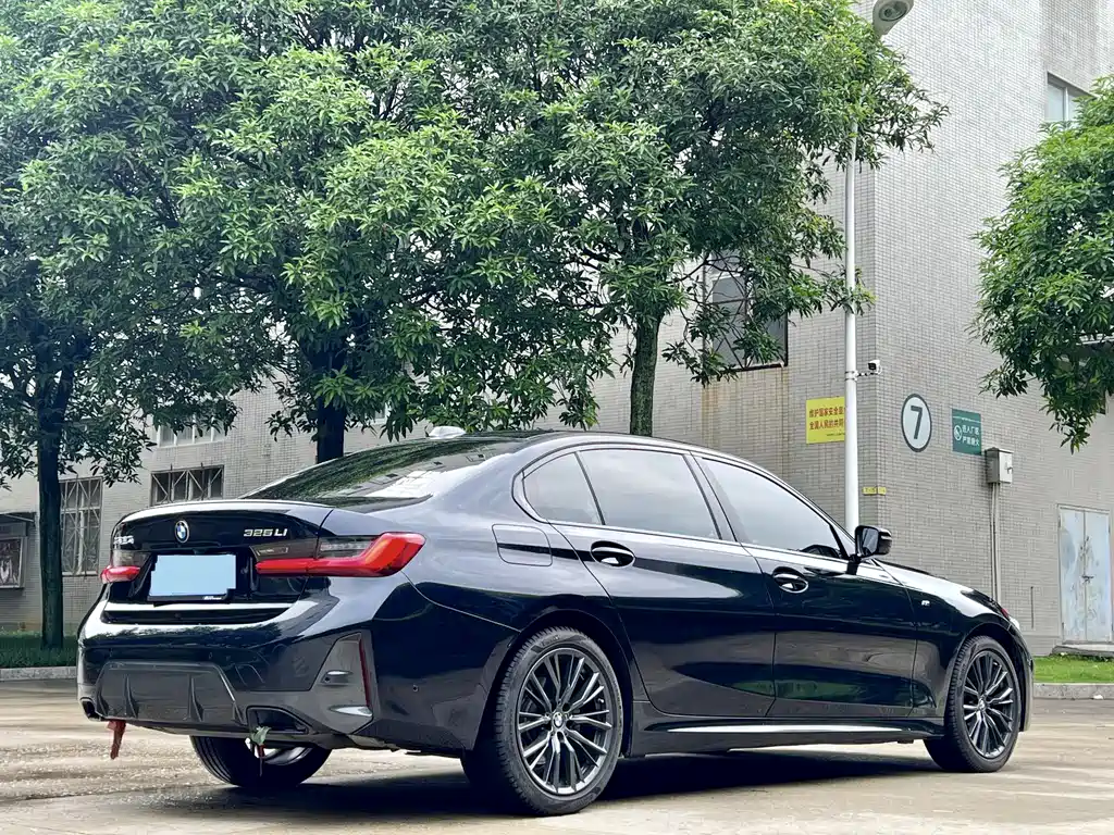 BMW 3 Series 2024