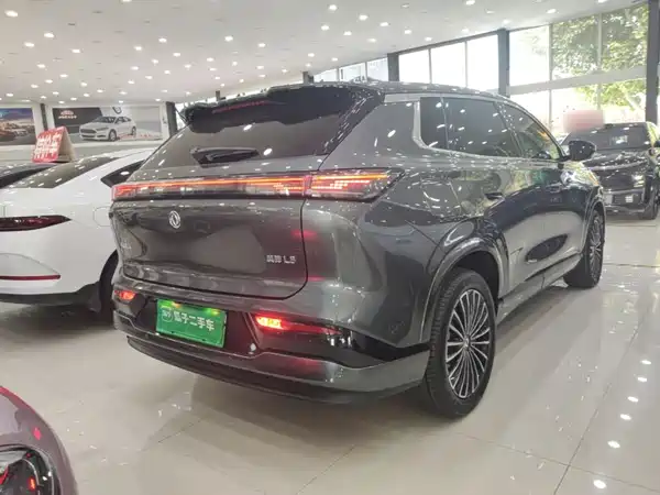 Dongfeng Fengshen L8 2025