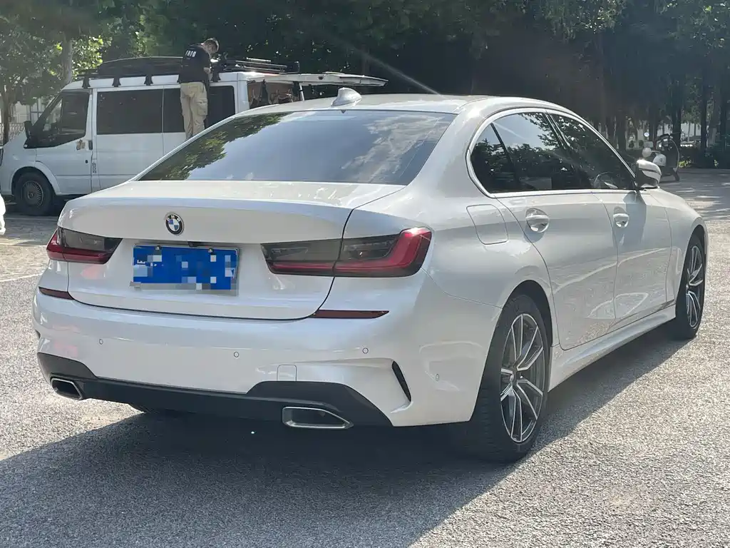 BMW 3 Series 2021