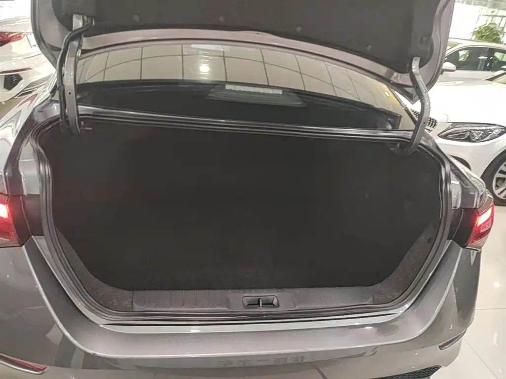 Nissan Sylphy 2023 — фото 19