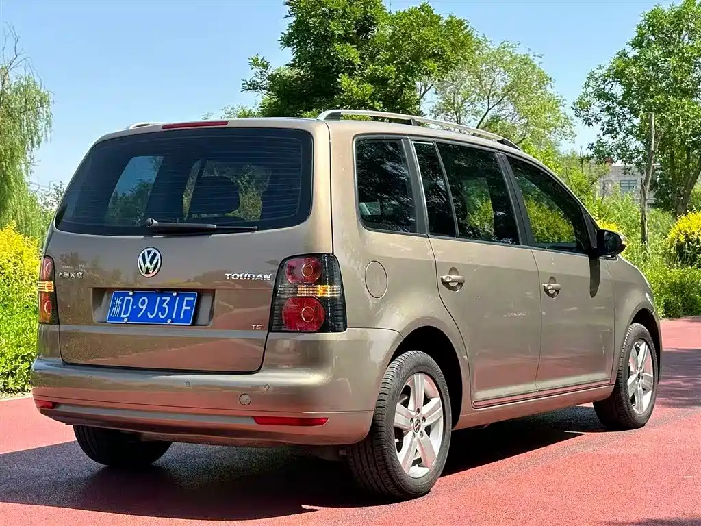 Volkswagen Touran 2016 — фото 9