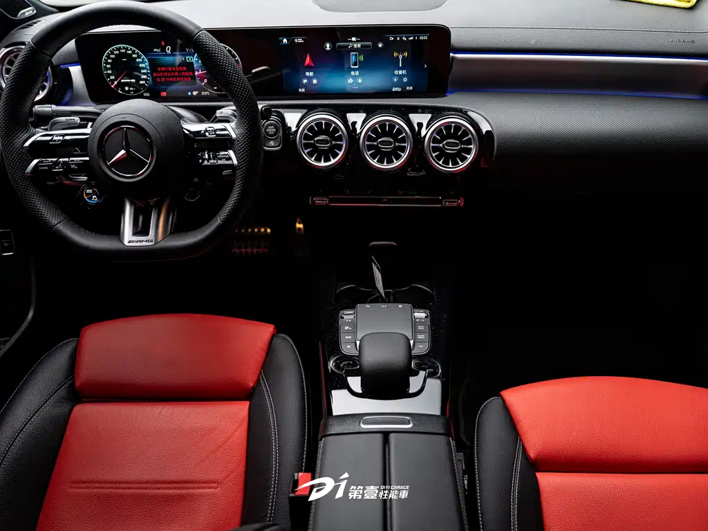 Mercedes-Benz A-Class AMG 2024 — фото 7