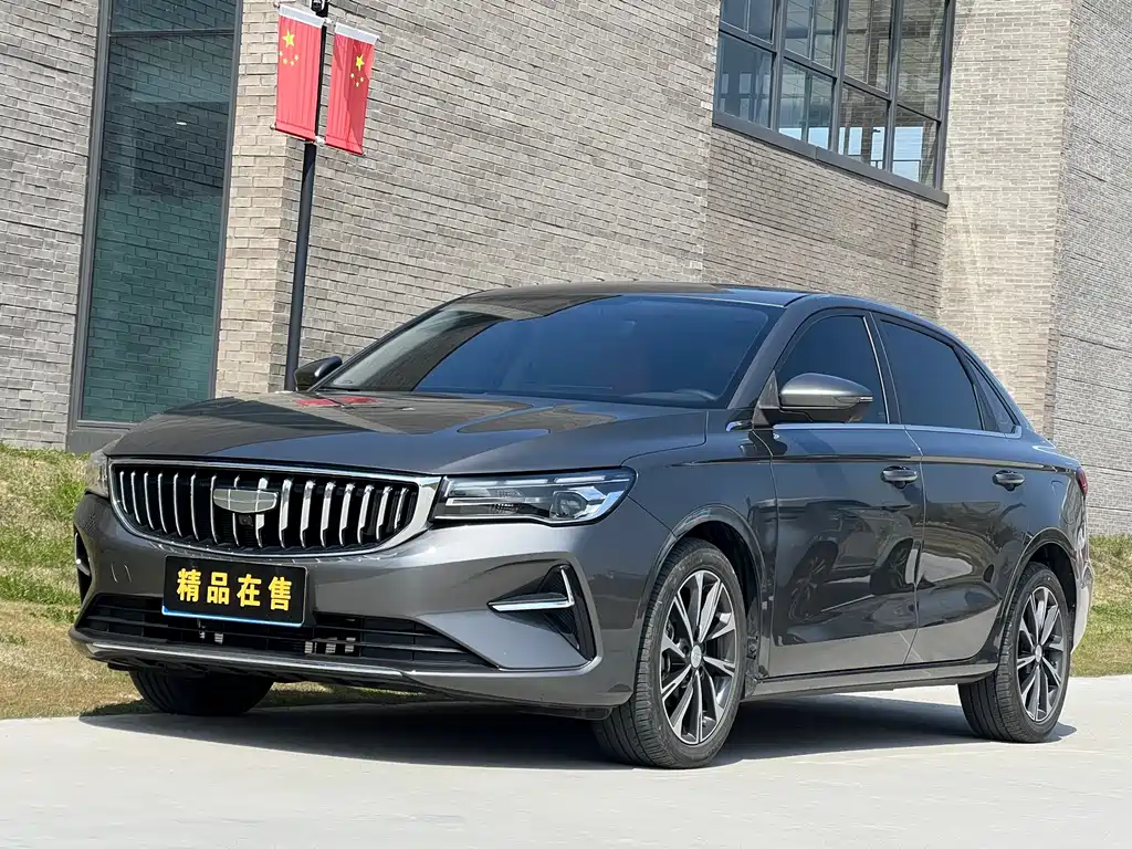 Geely Emgrand 2025 — фото 1