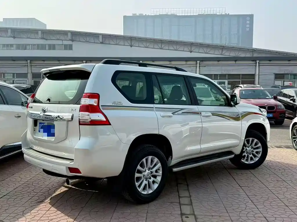 Toyota Prado 2017 — фото 9
