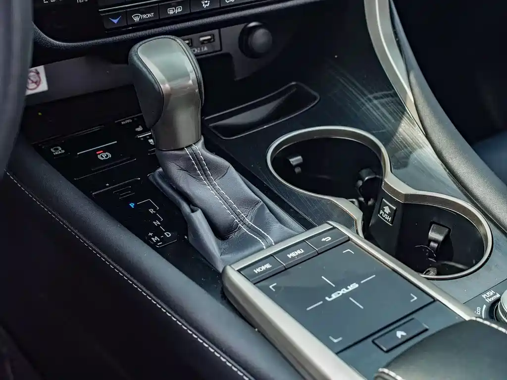 Lexus RX 2022 — фото 18