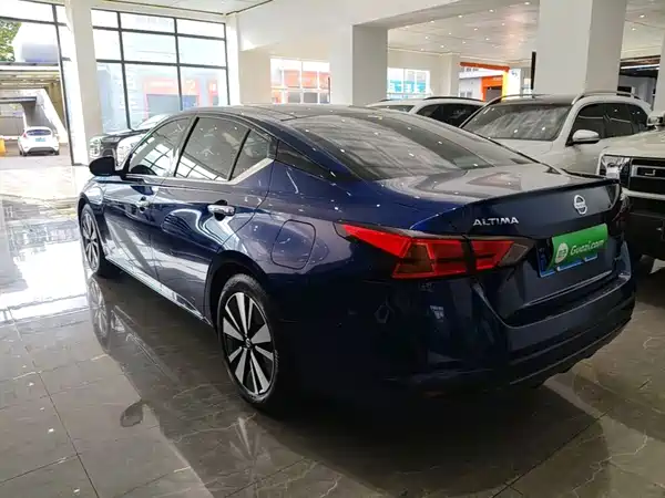 Nissan Teana 2023
