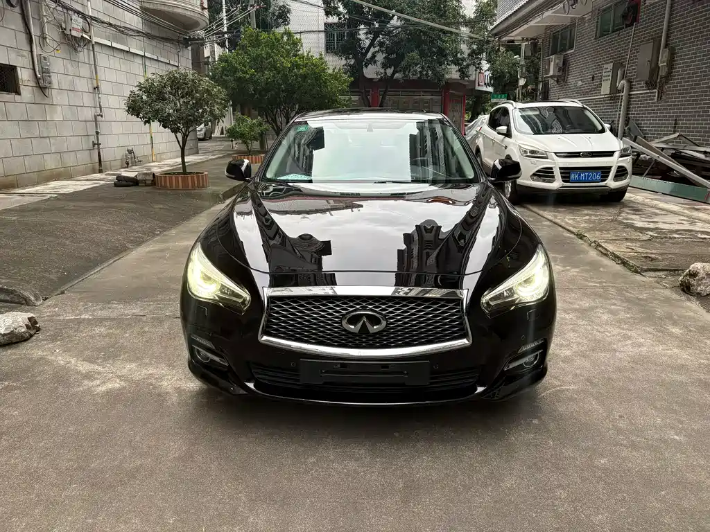 Infiniti Q50 2015 — фото 3