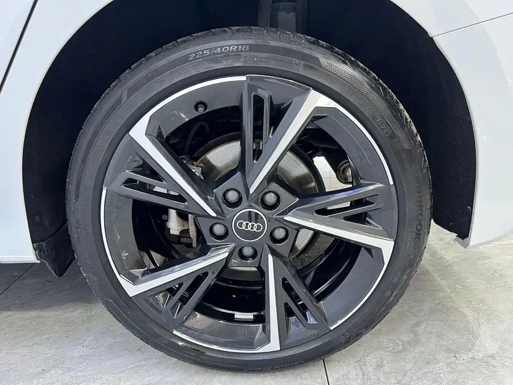 Audi A3 2023 — фото 20