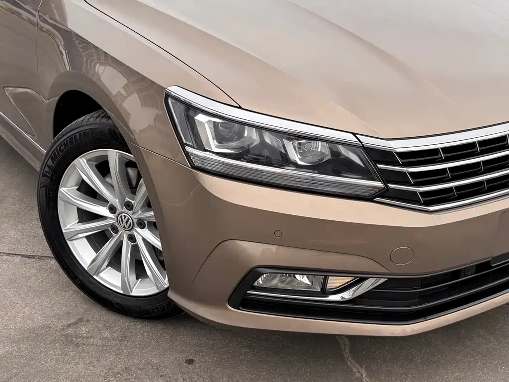 Volkswagen Passat 2017 — фото 7