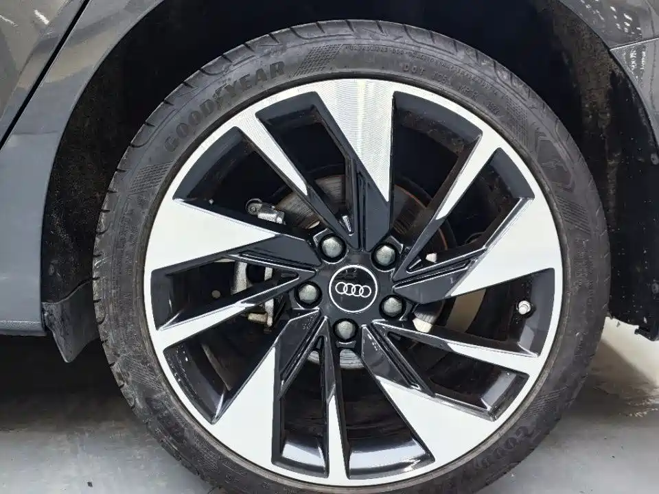Audi A3 2023 — фото 14