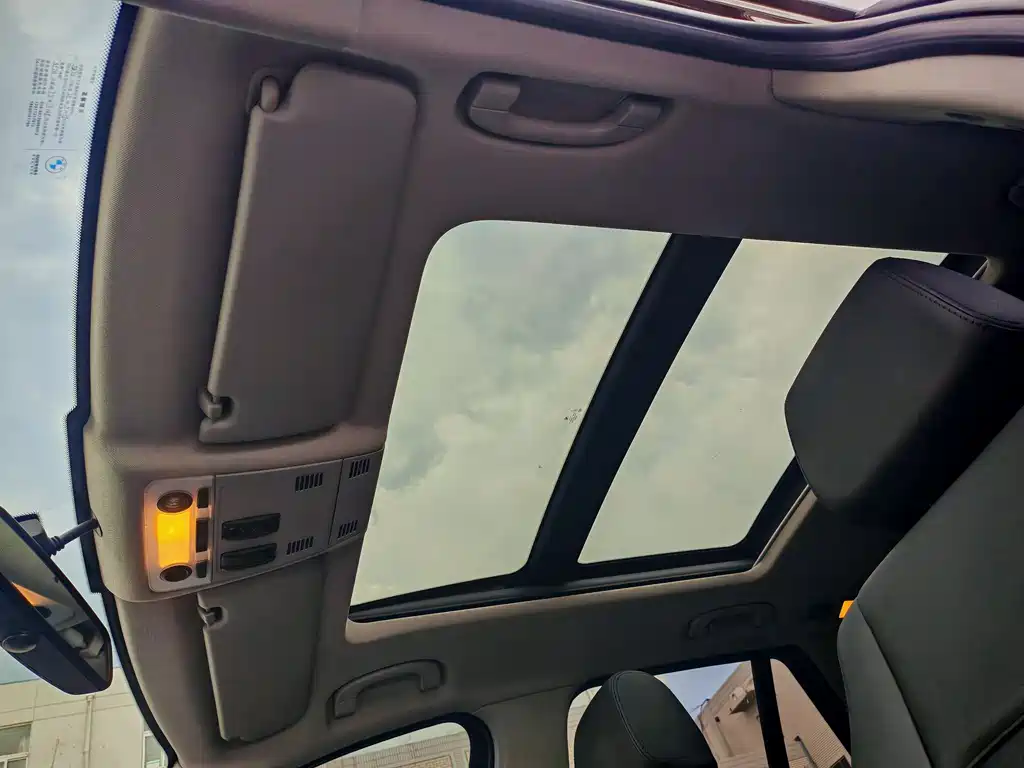 BMW X1 2014 — фото 14
