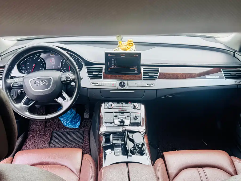 Audi A8 2014