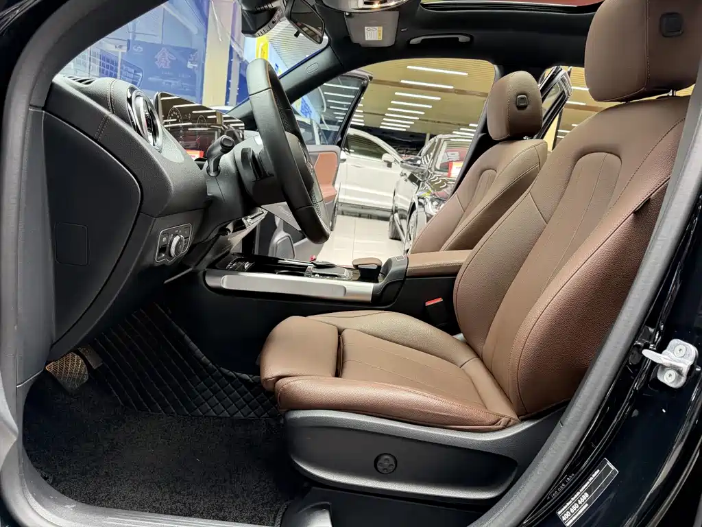 Mercedes-Benz GLB 2024 — фото 10