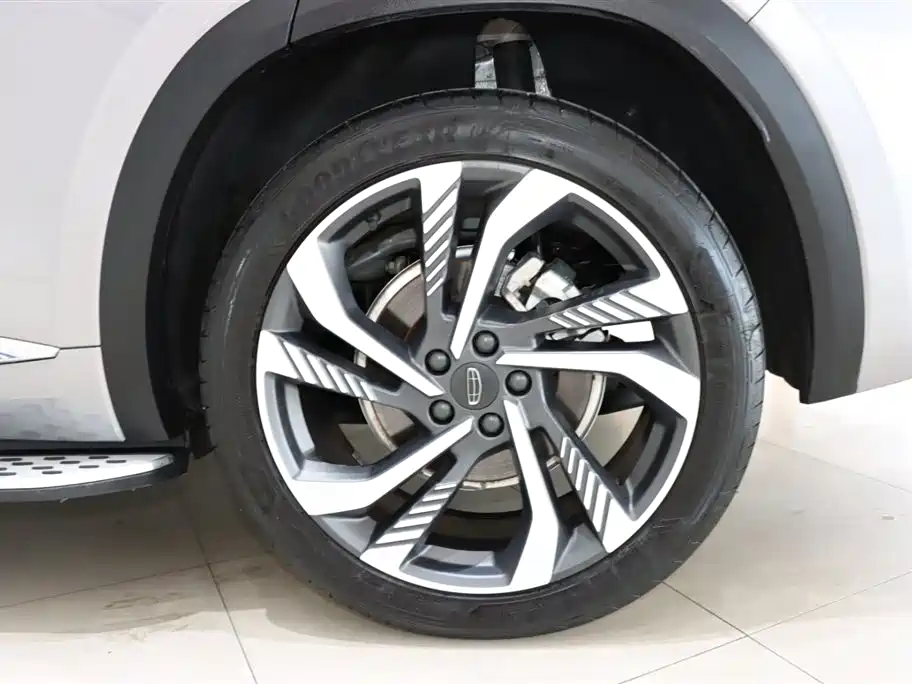 Geely Xingyue L 2023 — фото 16