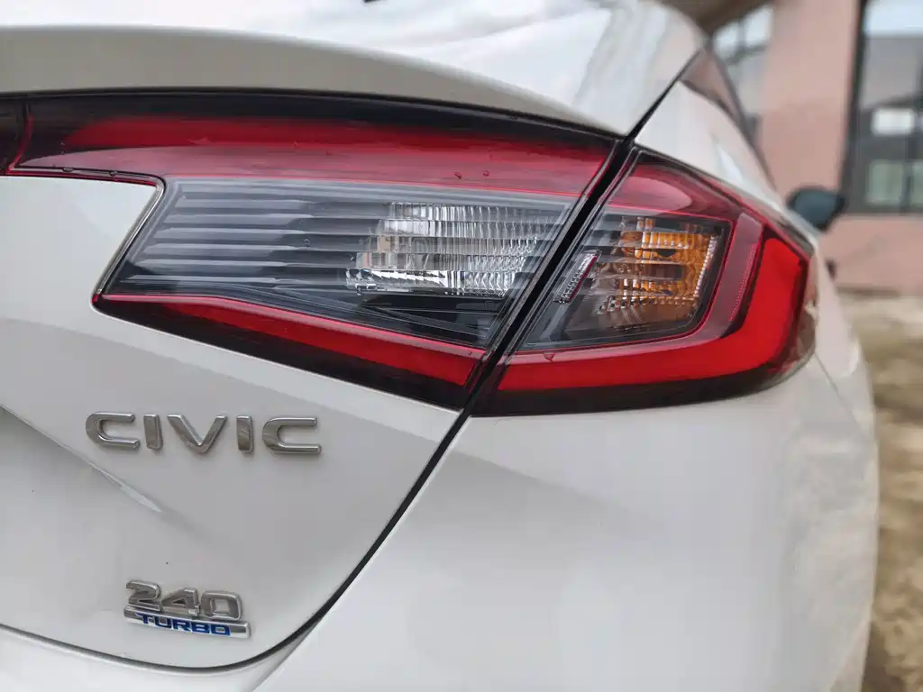 Honda Civic 2024 — фото 18