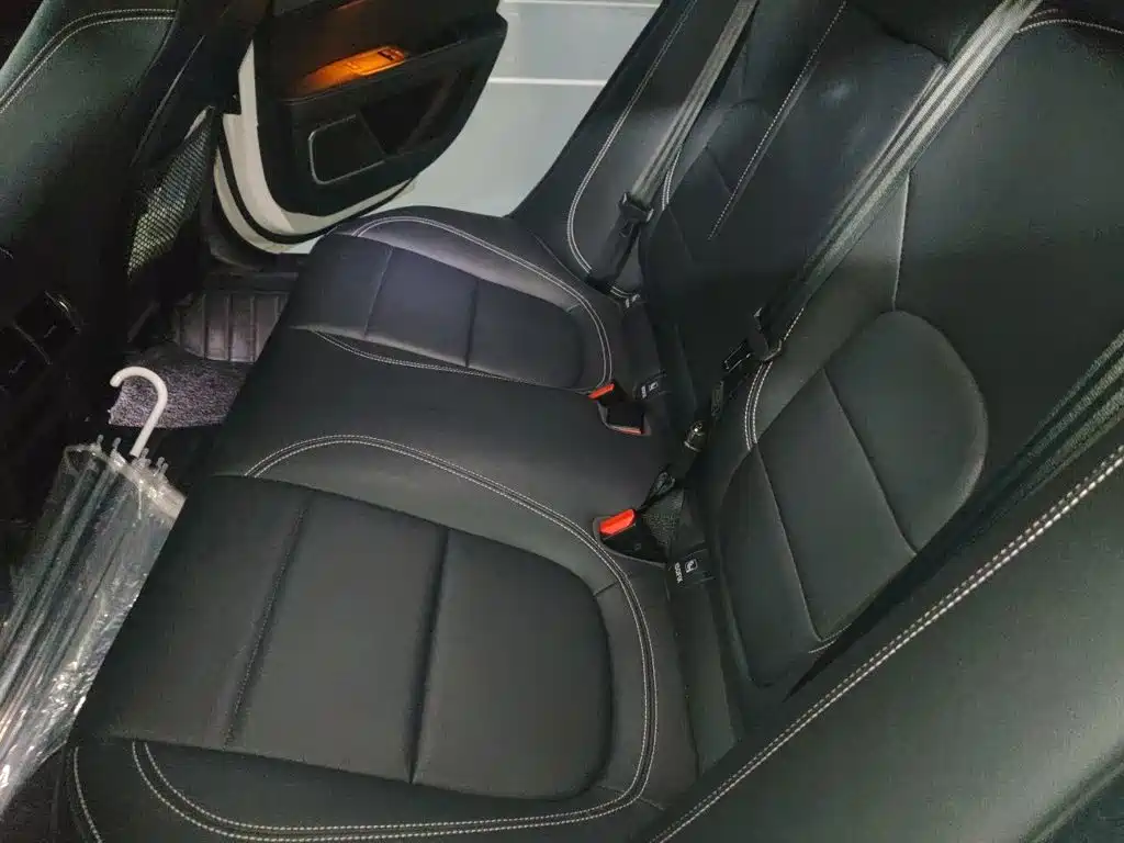 Jaguar XEL 2021 — фото 13