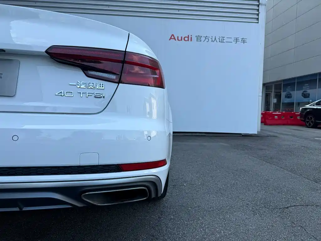 Audi A4L 2020 — фото 18