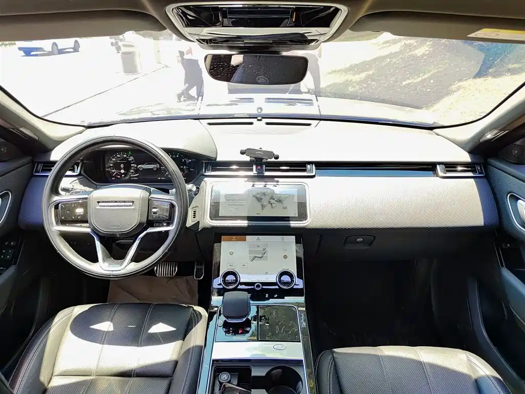 Land Rover Velar 2021 — фото 10